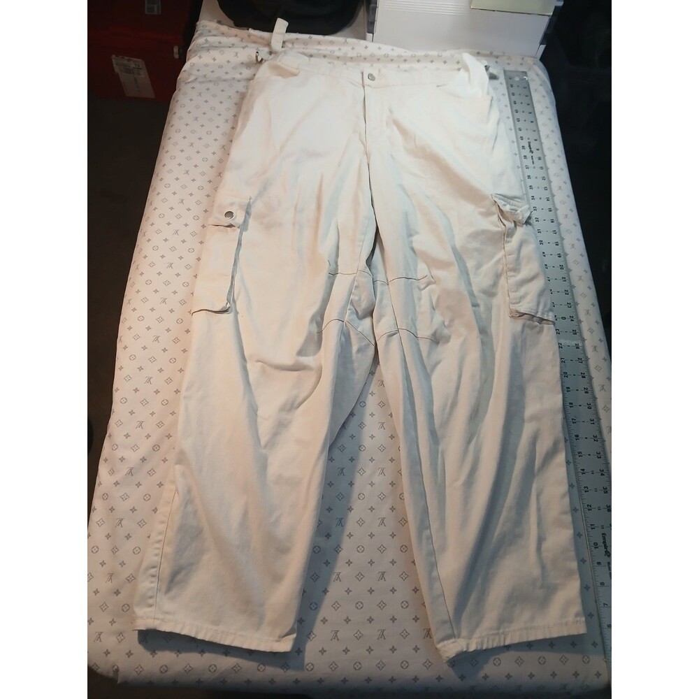 Wild Fable white denim cargo pants Size XXL. SKU-A615